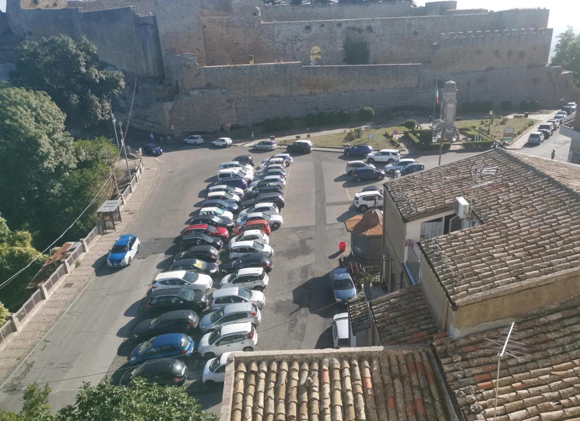 Rocca Di Cerere "Rocca Da Zeru" Apartments Enna Zewnętrze zdjęcie